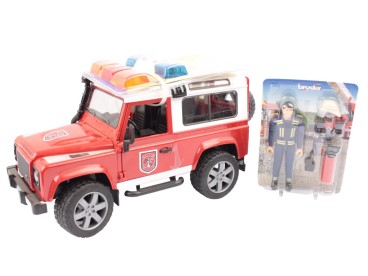 WÓŻ STRAŻACKI LAND ROVER Z FIGURKĄ 02596 BR-02596